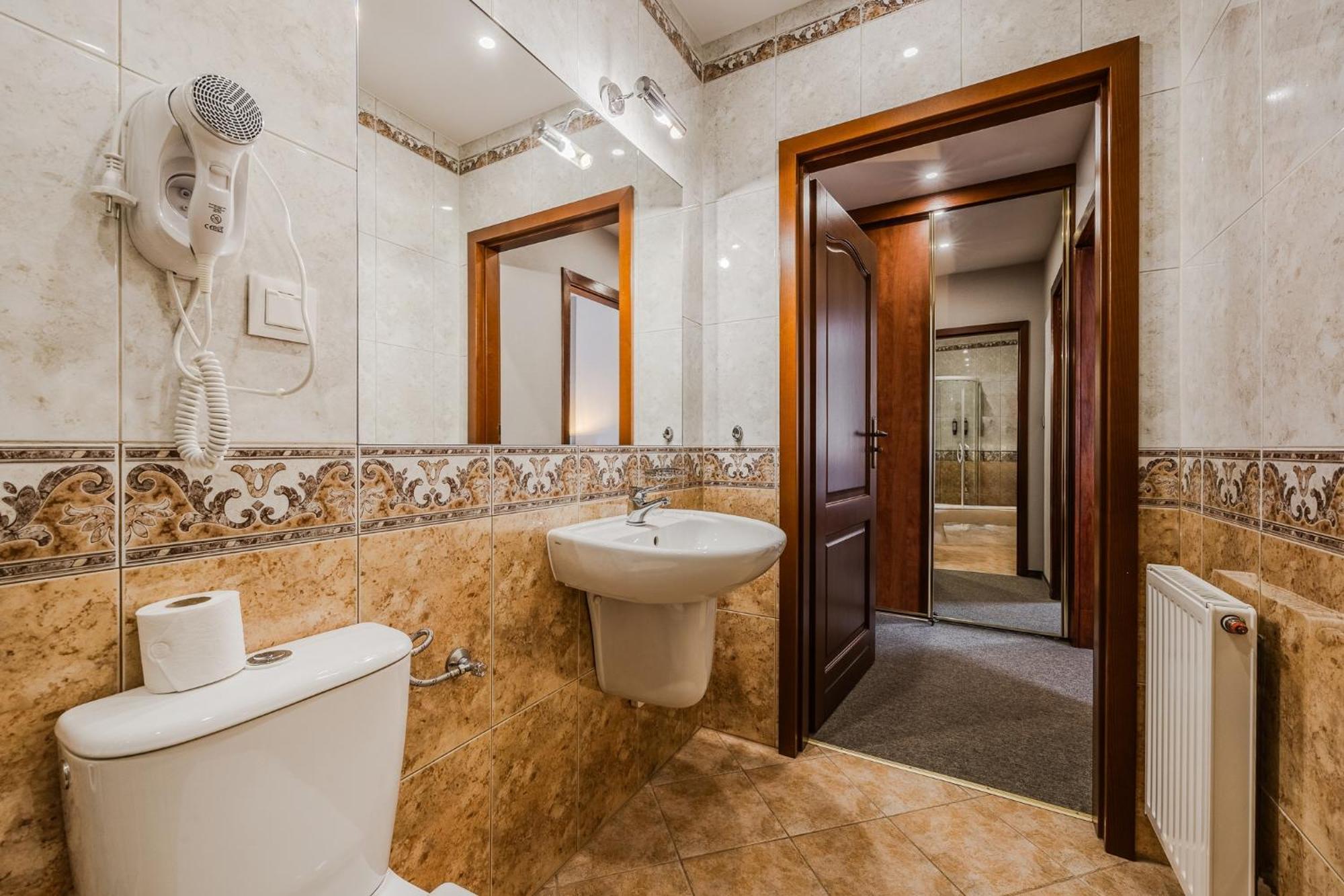 Hotel Caro Πόζναν Εξωτερικό φωτογραφία